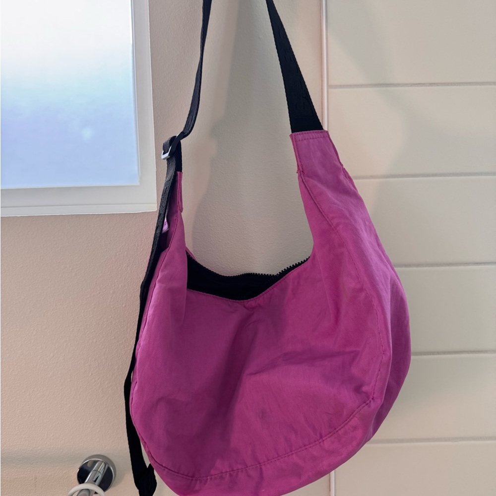 Baggu Pink medium crescent bag